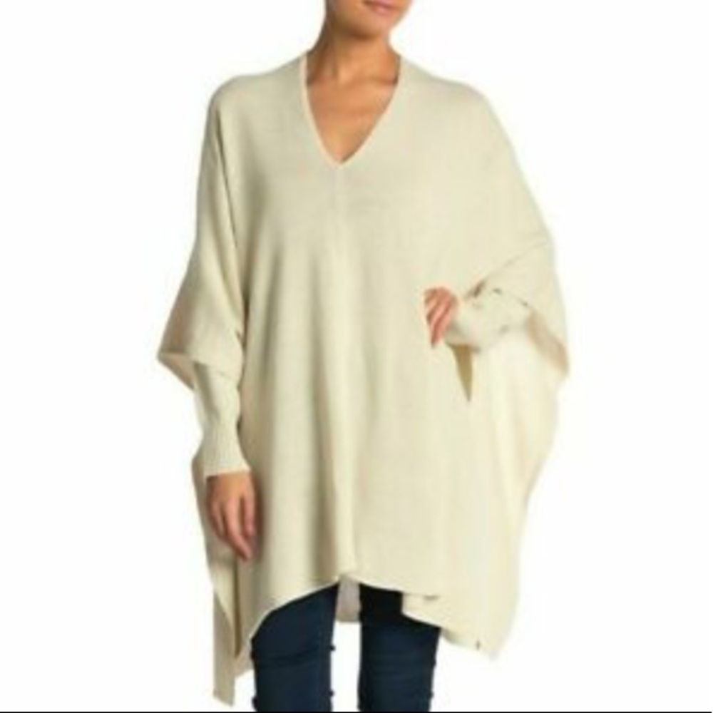 RDI V-Neck Cream White Poncho Sweater Sz M